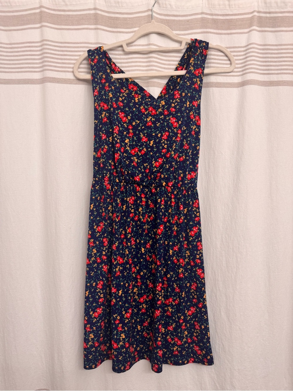 Kaileigh Navy Floral V-Neck Sleeveless Dress